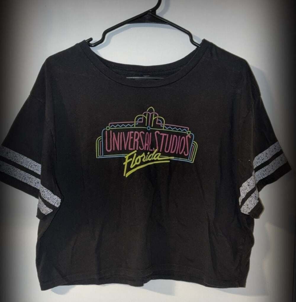 Universal Studios Florida Neon Sign Graphic Cropped T-Shirt Size XL